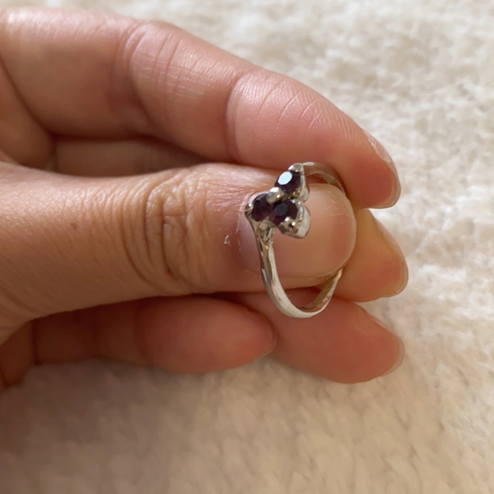 Ring (Size 7) - Picture 5 of 6